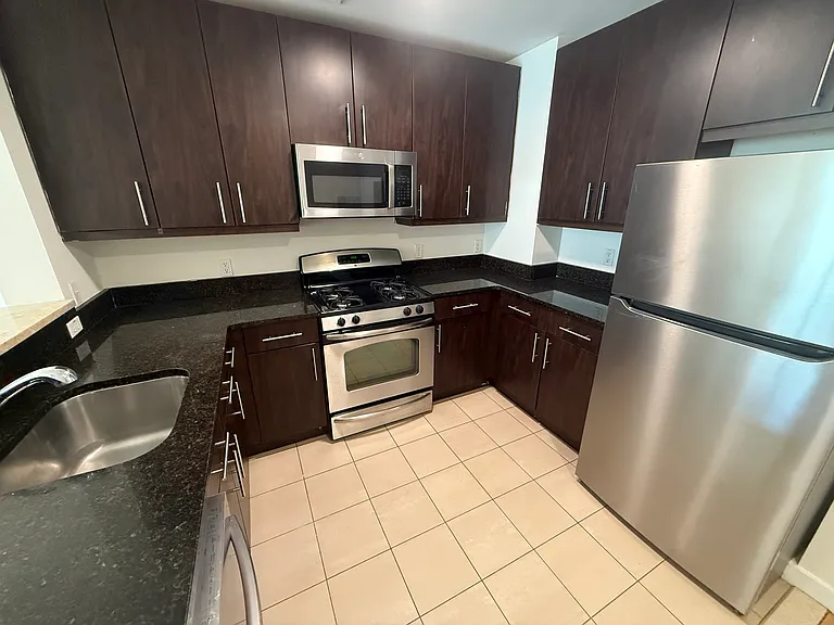 197 Academy St #403 — Photo 2