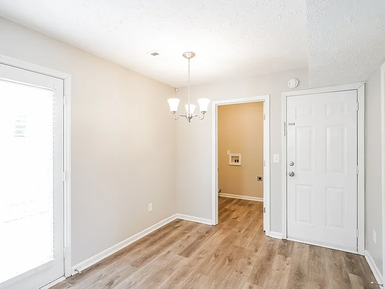 4006 Deer Run Trce — Photo 6