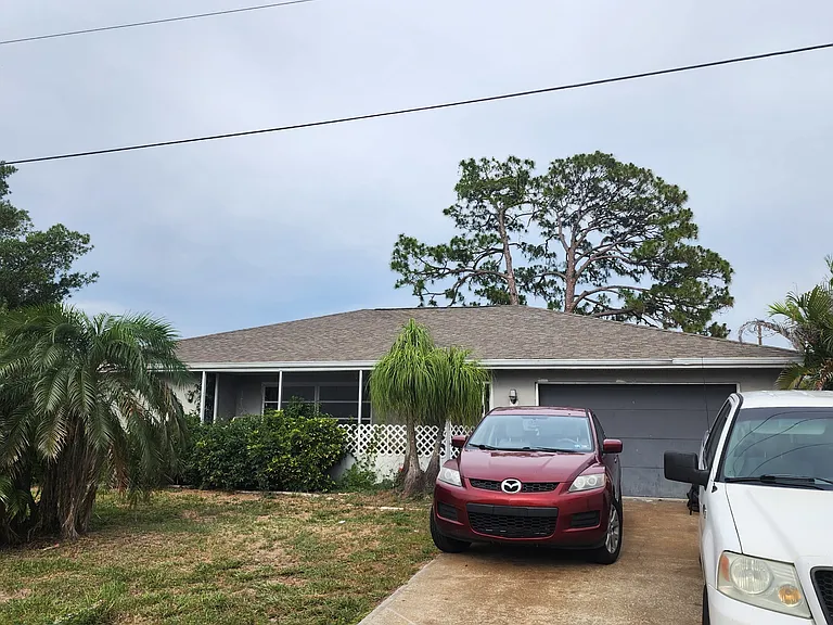 107 Segovia Ct — Photo 2