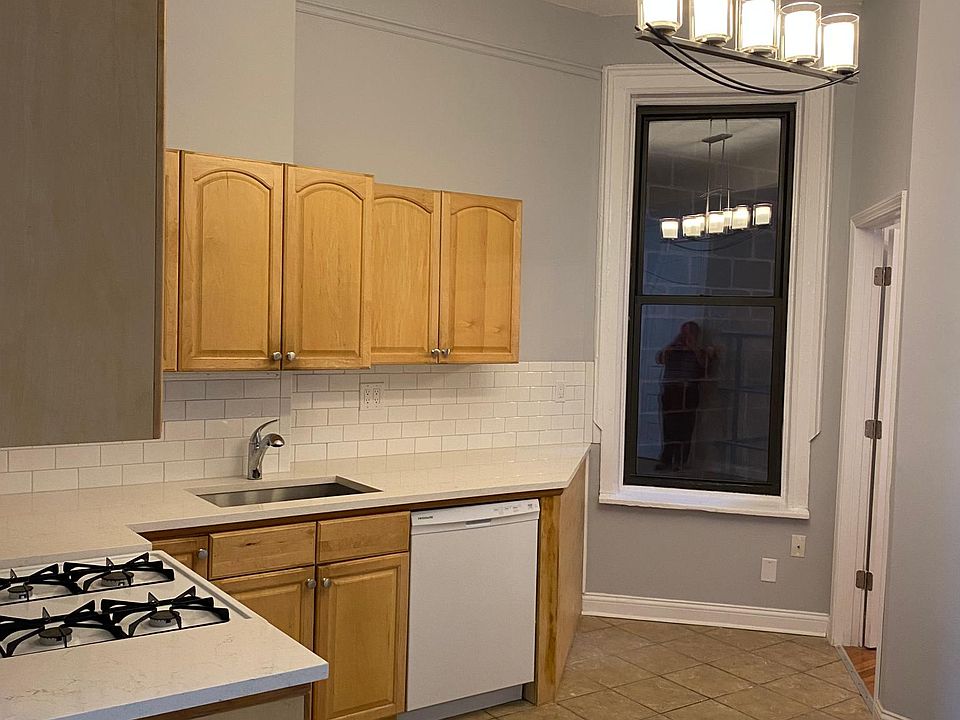 1st image of 315 W North Ave #2
