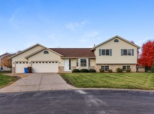 605 Ashley Cir SW, Saint Michael, MN 55376