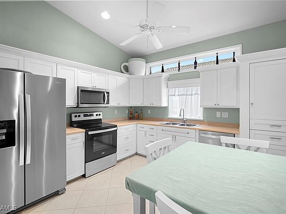 4th image of 15253 Cortona Way