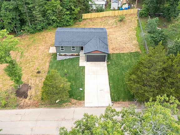 2nd image of 9339 Skyline Dr