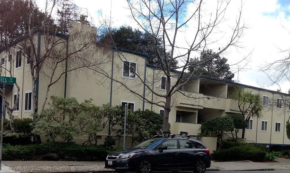 Apt Complex