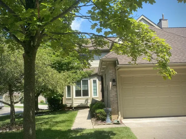 2785 Honey Suckle Ct, Wixom, MI 48393