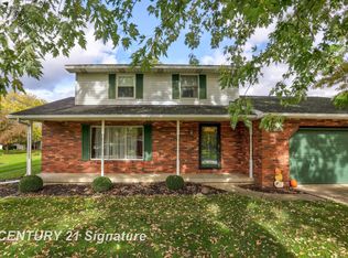 10260 Macrae Dr, Freeland, MI 48623
