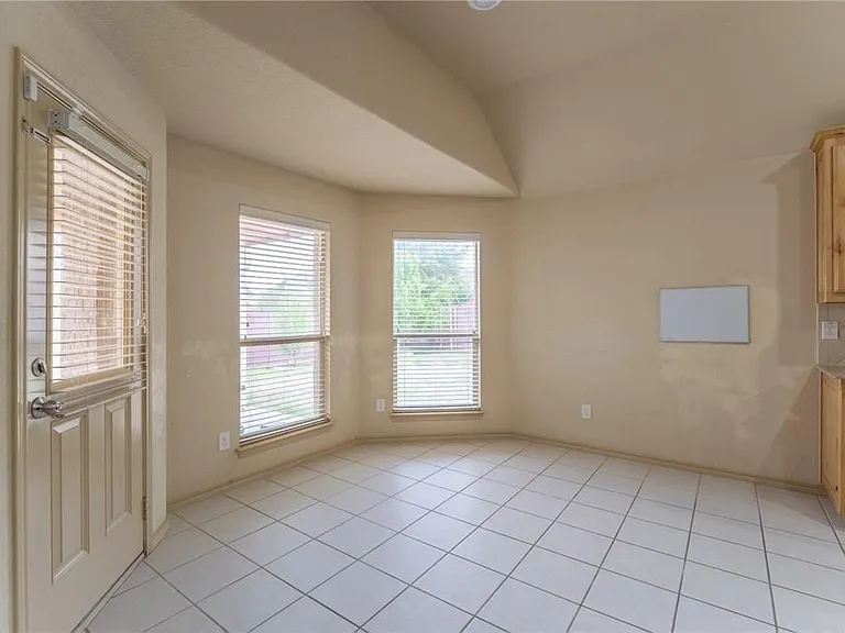 3003 Belmont Ct — Photo 13