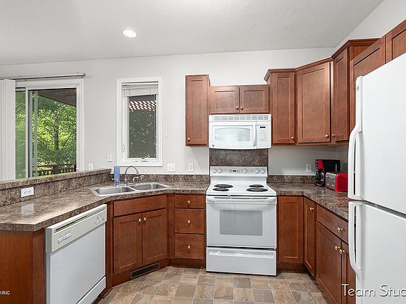 5th image of 5469 Boxwood Ct SE