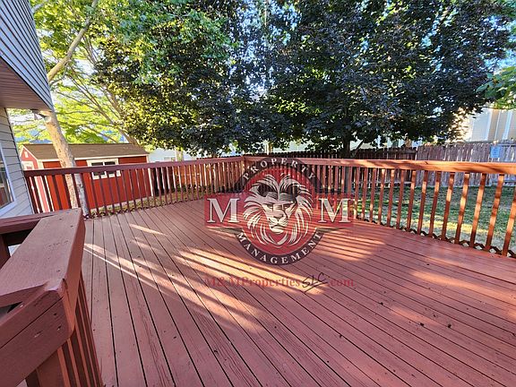 2nd image of 601 E Cherry Plum Ct