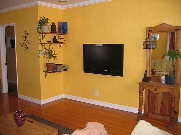 3rd image of 4537 W 135th St