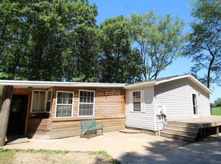 21292 Michigan Ave, Three Rivers, MI 49093