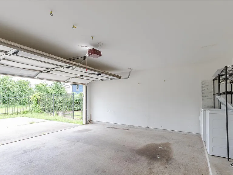 1118 Wilson St — Photo 32