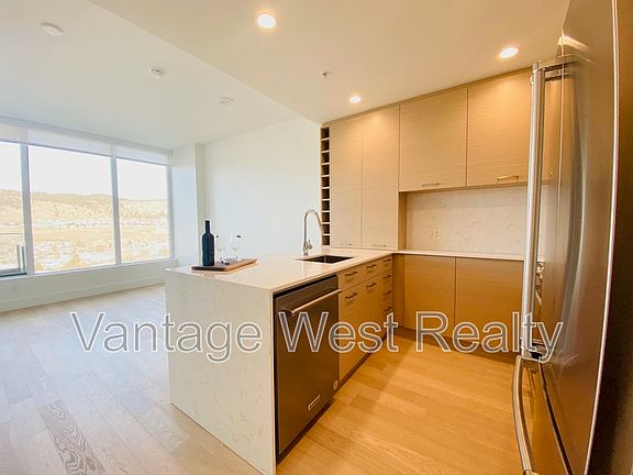 4th image of 1181 Sunset Dr #1808