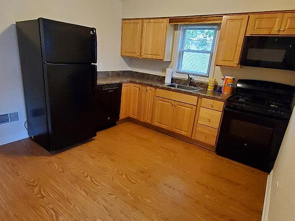 Kitchen with appliances