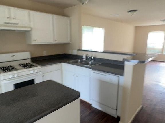 3rd image of 1111 Verde Trails Dr