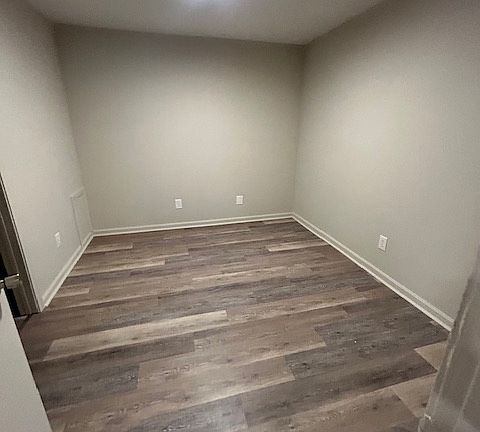 5th image of 771 West Ave #B