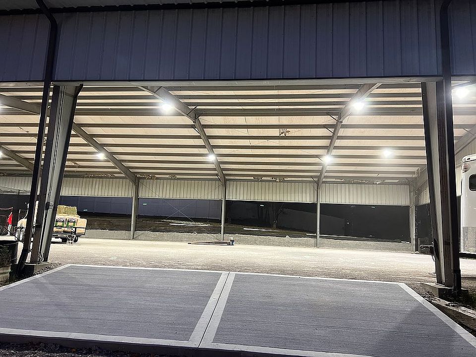 2nd image of 160 Chester Stephens Rd