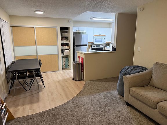 4th image of 140 Uwapo Rd APT 21-202