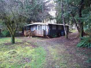 240 E Shore Dr, Grapeview, WA 98546