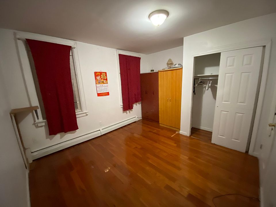 2nd image of 9615 46th Ave Floor 2