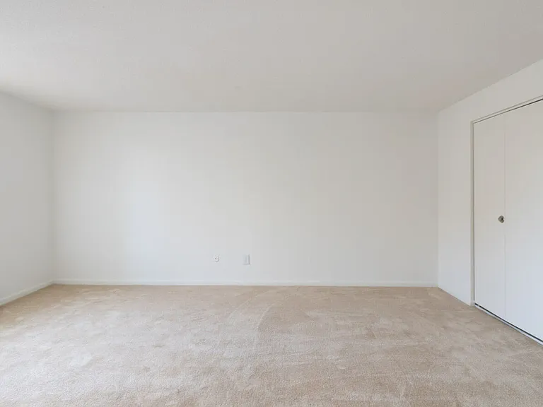 South Winds Apartments — Photo 51