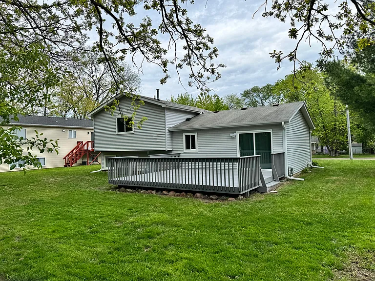2616 Metropolitan Ave — Photo 24