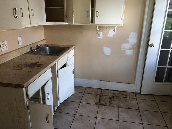 5th image of 1102 Cleveland Ave