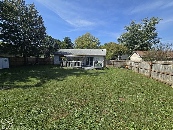 4th image of 3721 S Tyler Ln