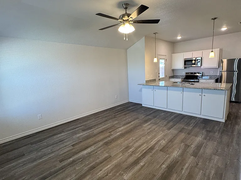 5808 McGregor Loop #A — Photo 3
