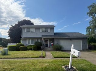 26 Allen Dr, Larksville, PA 18704