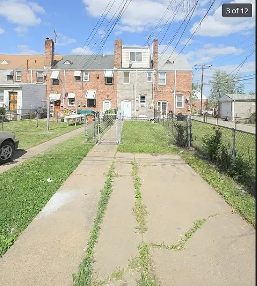 402 Chestnut Ct — Photo 12