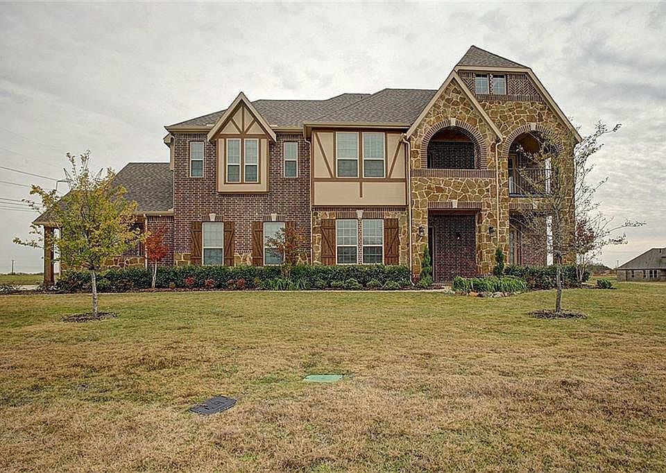 1st image of 901 Turnberry Ln