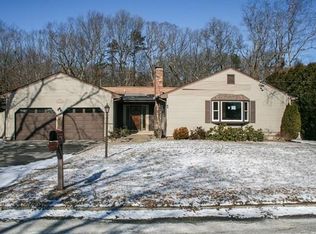 19 Mussey Brook Rd, Lincoln, RI 02838