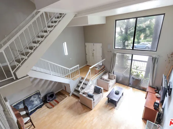 11753 Mayfield Ave #7, Los Angeles, CA 90049