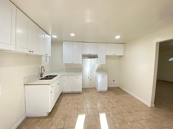 2nd image of 227 E Budd St