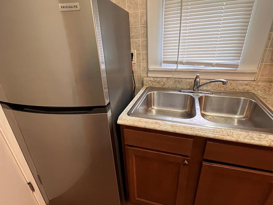 626 4th Ave, Baraboo, WI 53913 Zillow