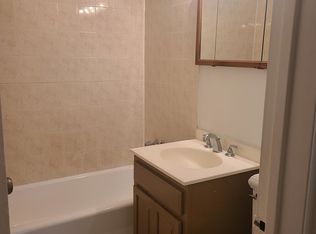 366 County Center Rd, White Plains, NY 10603