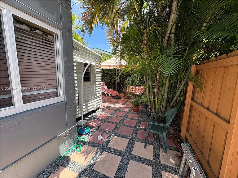 191 NW 17th Ave #3 — Photo 29