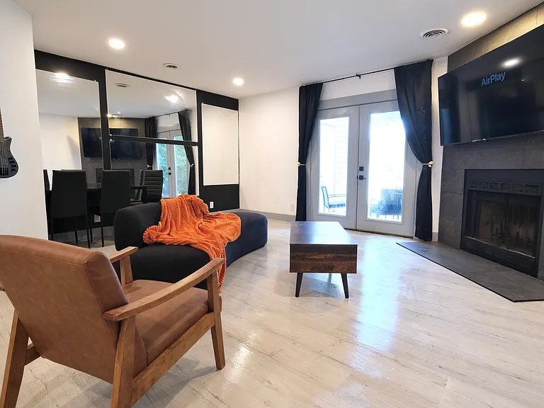 104 Greenland Ct — Photo 11