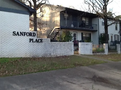 2018 Sanford Dr #1-12