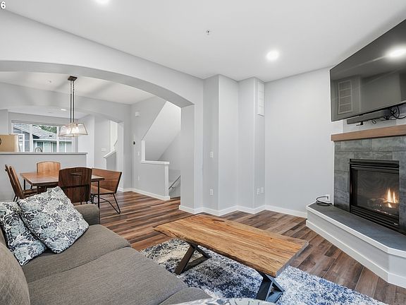 5th image of 10801 SW Canterbury Ln Suite 102