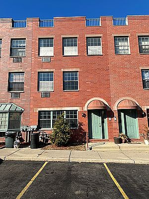 1st image of 492 Louisiana Ave #2