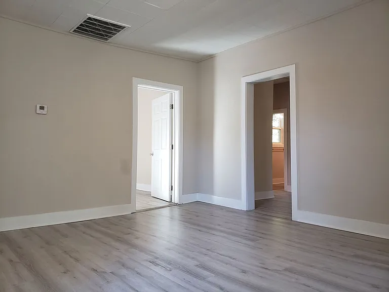337 N Park Ave — Photo 6