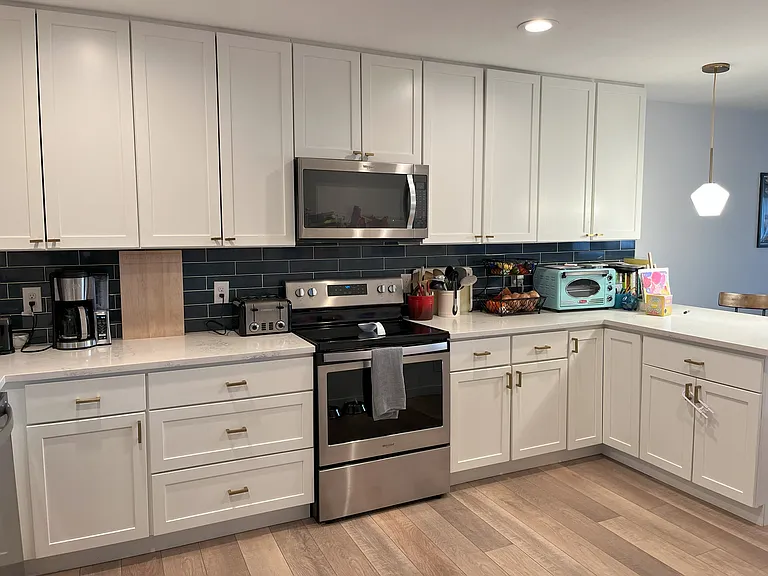 1502 Chambers Dr — Photo 2