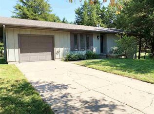 3308 Cherokee Cir, Manhattan, KS 66503