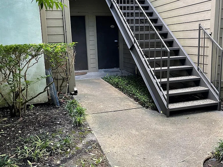 10053 Westpark Dr #325 — Photo 1