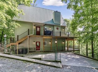 813 Cherokee Dr, Smithville, TN 37166