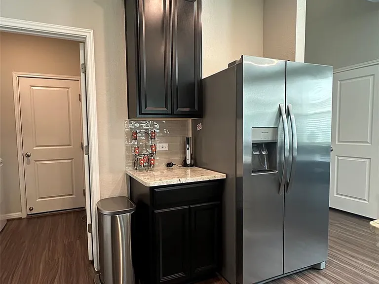 208 Mountain Valley St — Photo 9