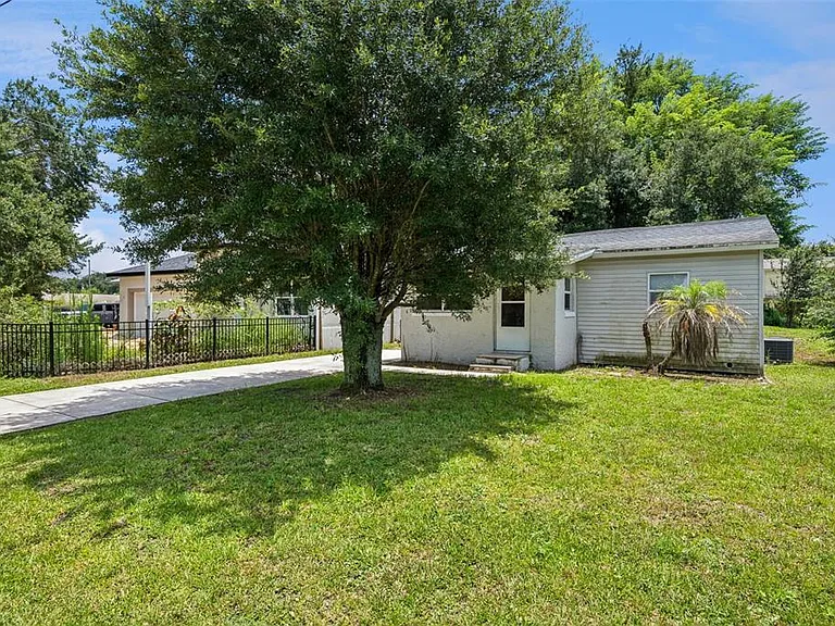 5000 Huppel Ave — Photo 2
