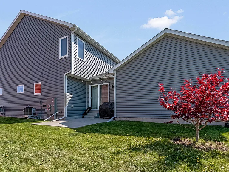 2720 Spark St — Photo 5
